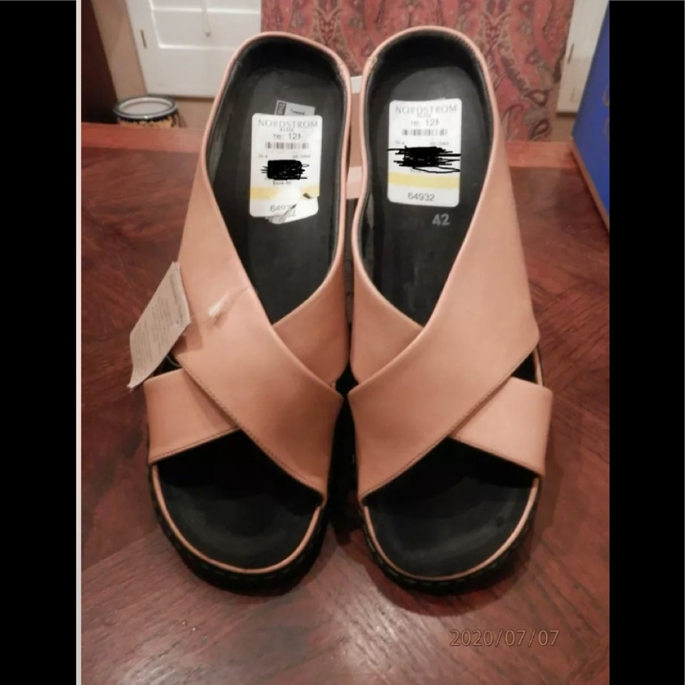 New in Box! Josef Seibel Sandals EU Size 42